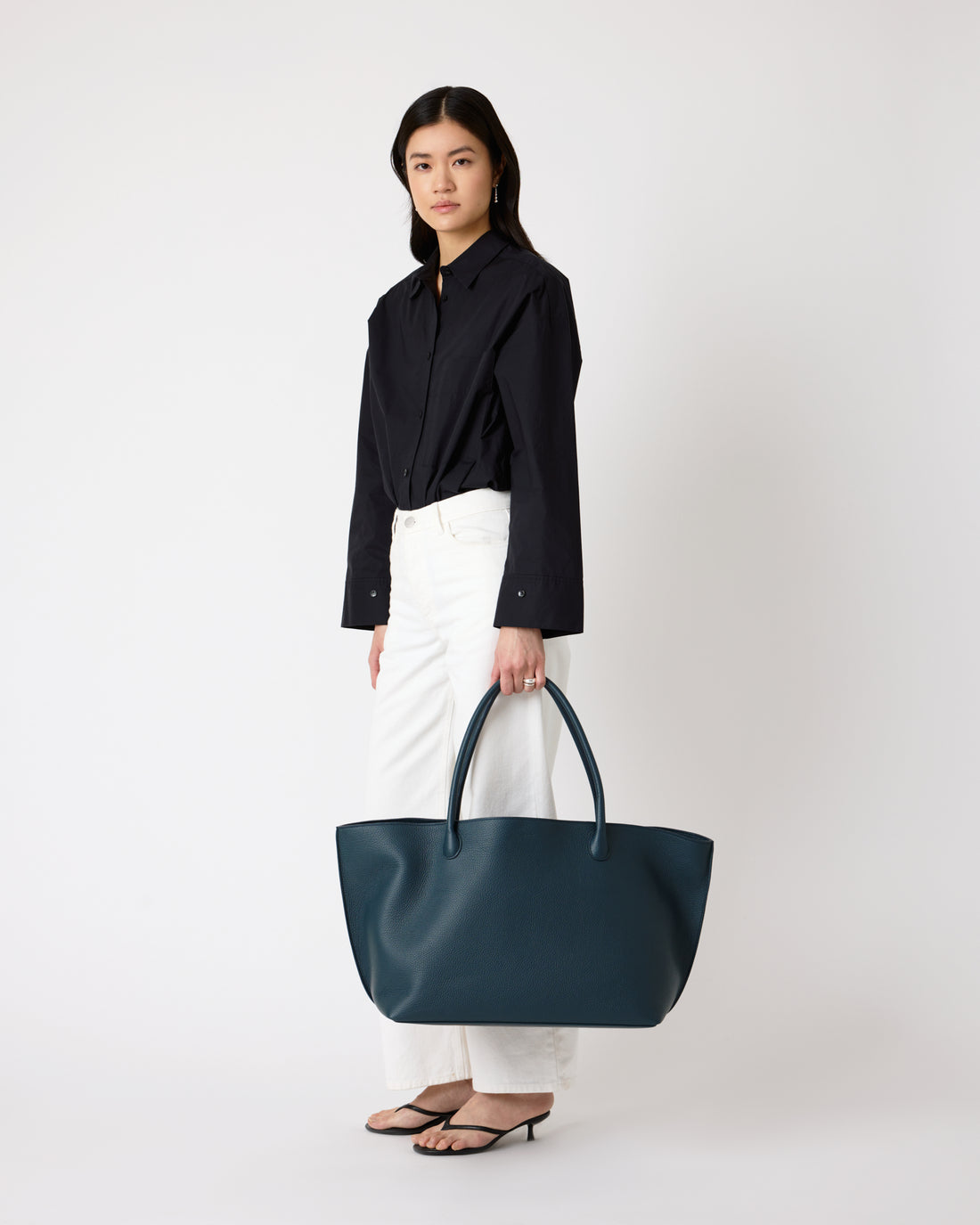 The Eva Weekend Tote