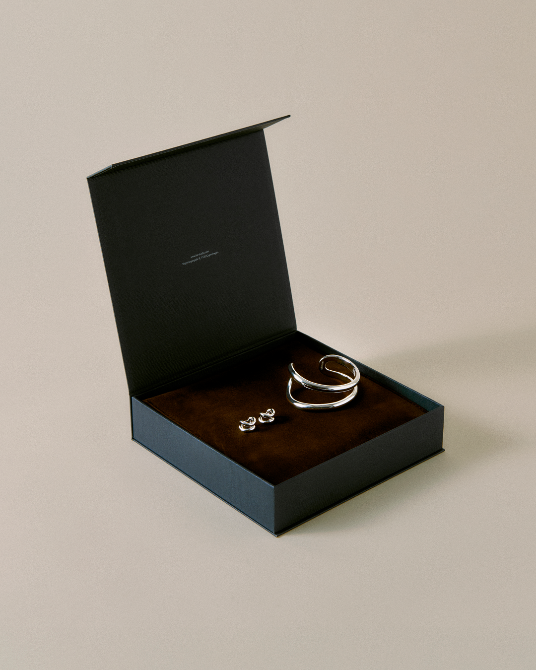 Gift Set: The Elevated